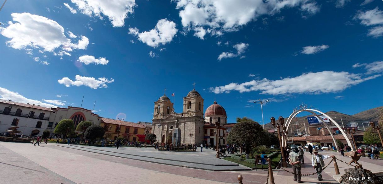 Place Huancayo: Ciudad Incontrastable