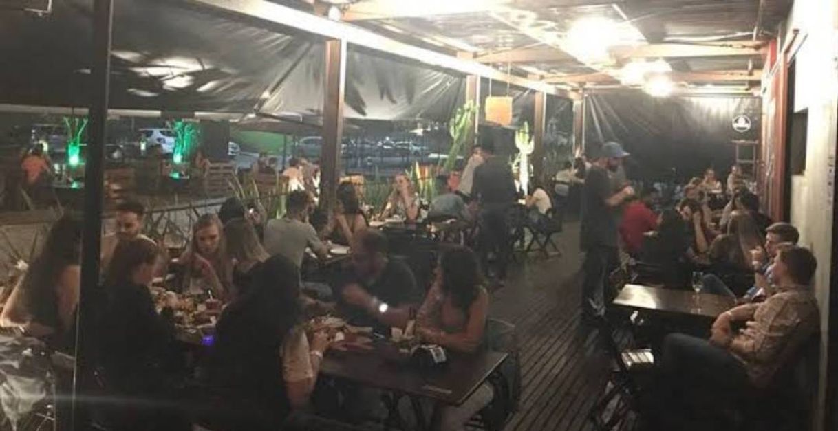 Restaurantes BurnOut Muscle Bar