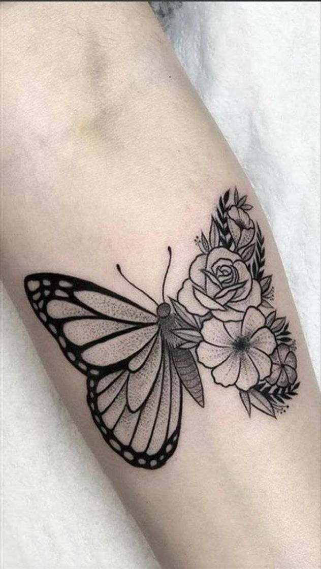 Moda tatuagem borboleta