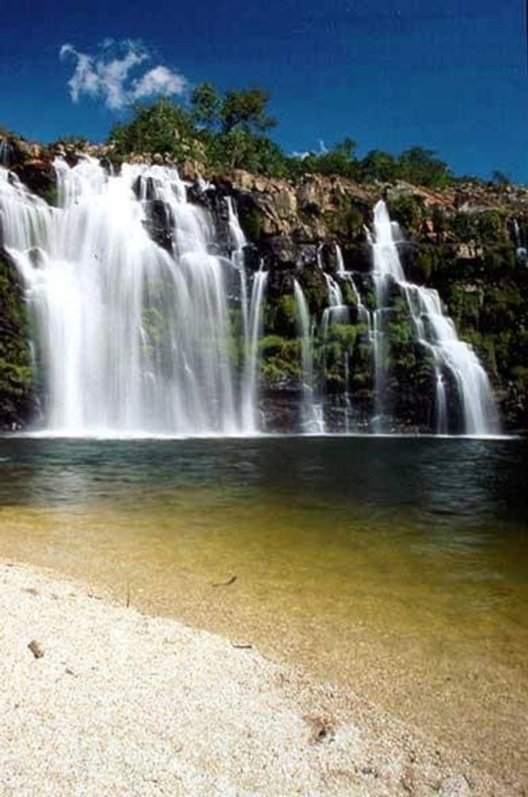 Lugares Cachoeira Poço Encantado