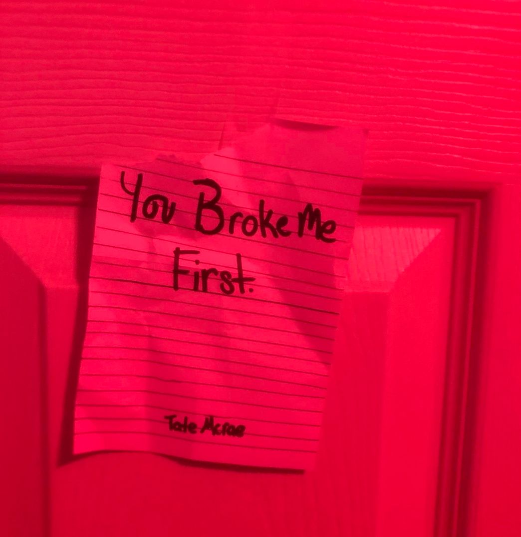 Music You broke me first - Tate McRae