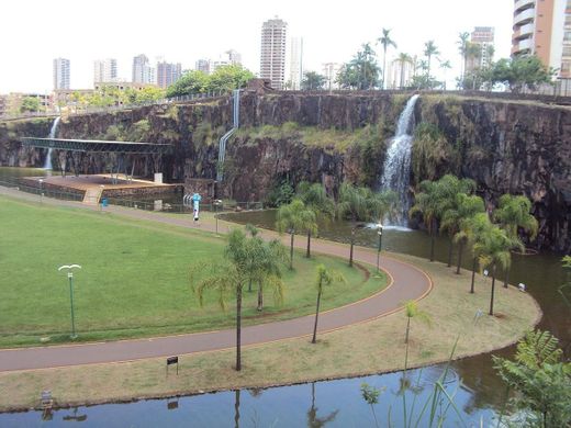 Parque Municipal Dr. Luis Carlos Raya