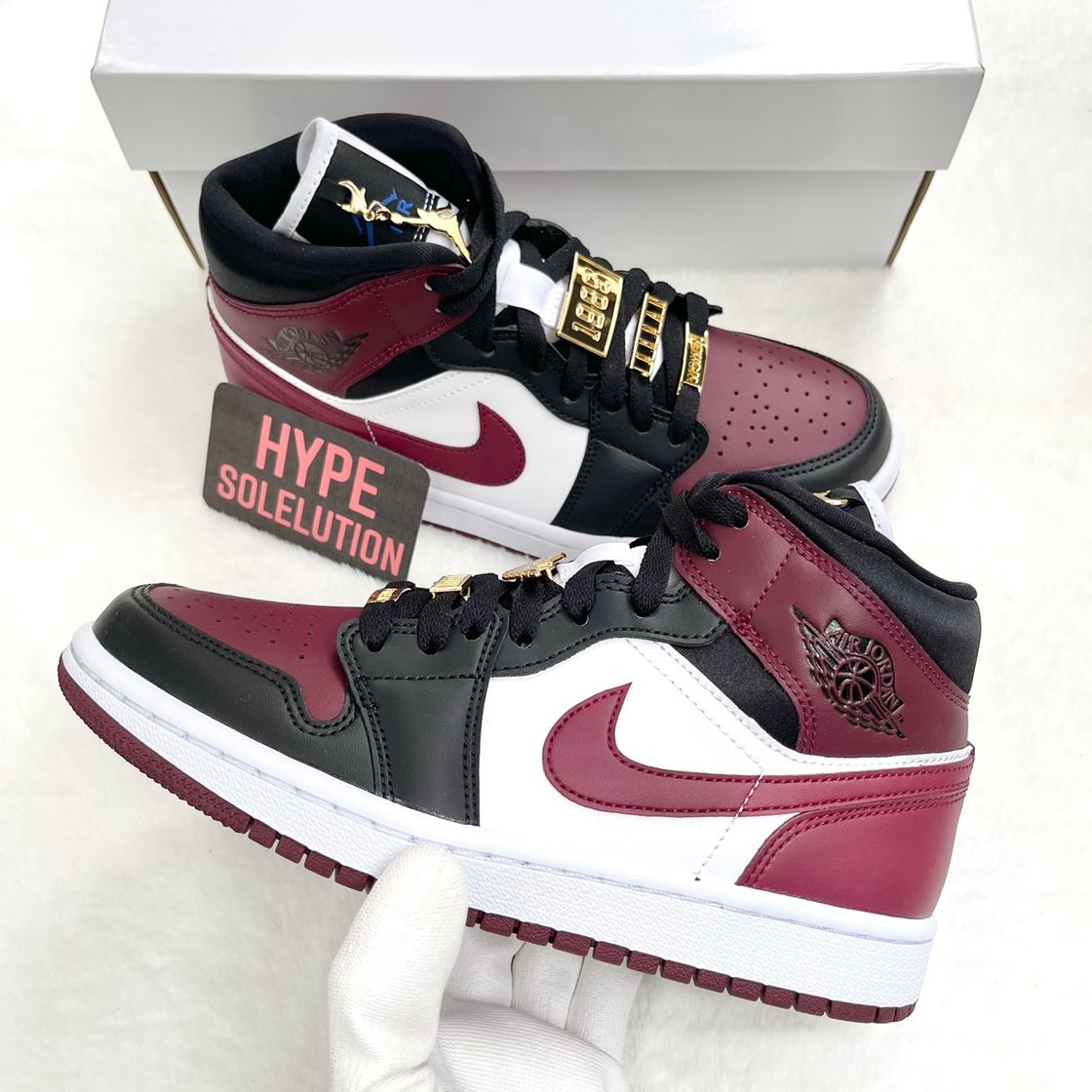 Moda Jordan Air 1 mid SE black Dark beetroot