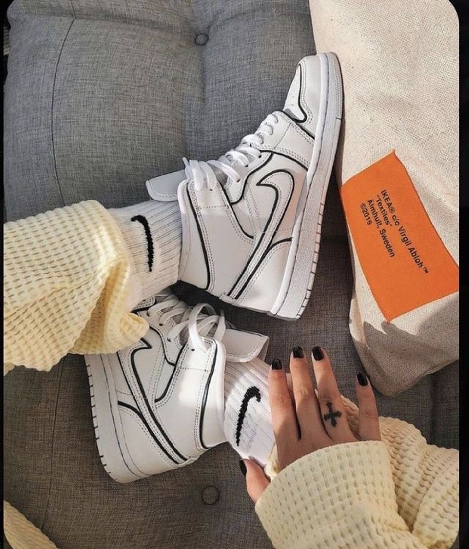 Fashion Tênis Nike 🖤🤍