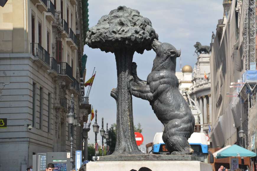 Place El Oso y el Madroño