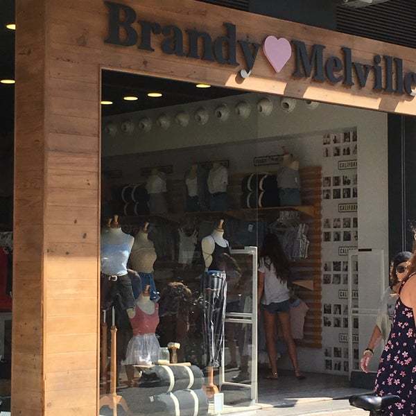 Place Brandy Melville