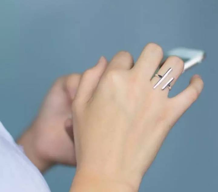 Social Anillo ajustable 