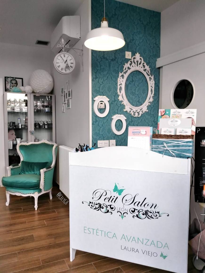 Lugar Petit Salon Leon