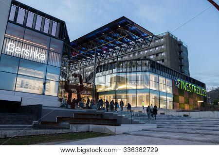 Finestrelles Shopping Centre