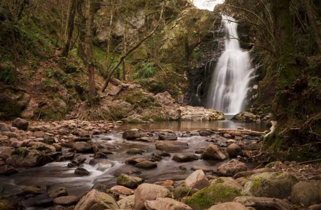 Lugar Cascada Xorroxin