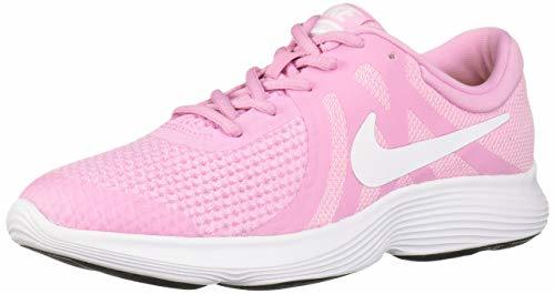 Social Nike Revolution 4