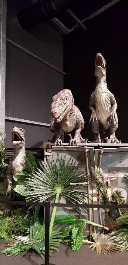 Social Jurassic World the Exhibition