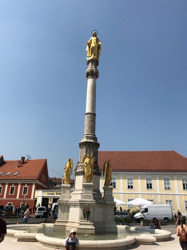 Lugar Monumento de la Asunción de la Virgen María