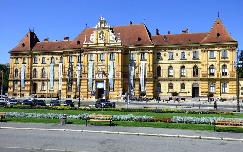 Place Museum of Arts and Crafts, Zagreb