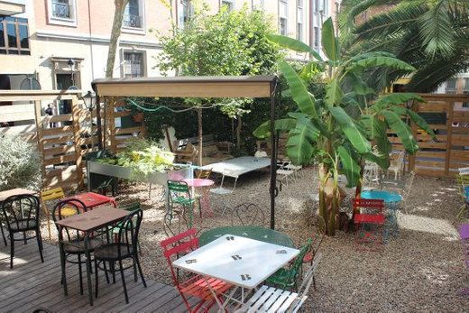 Le Jardin, Café Poétique, Bar à Vers