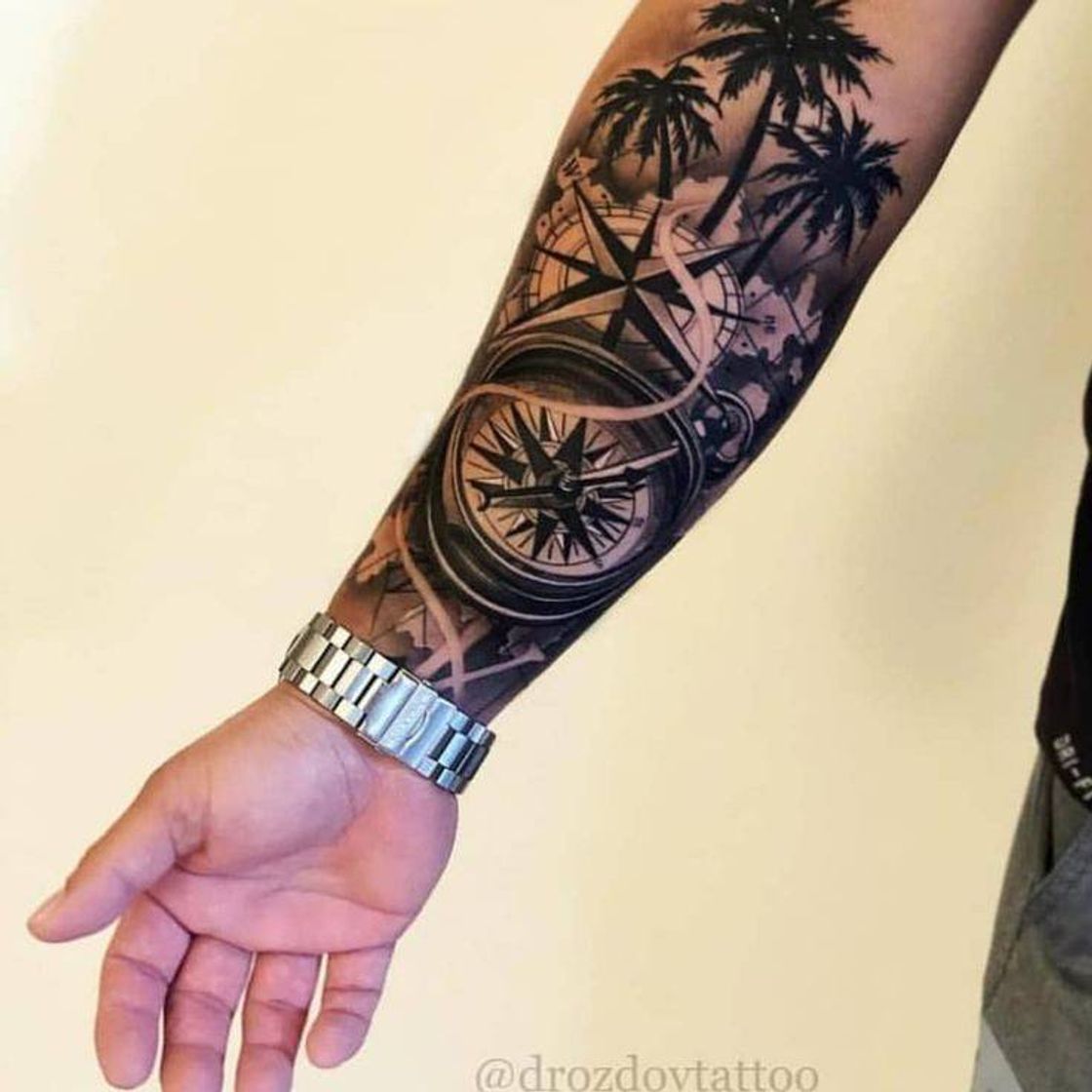 Moda Próxima tattoo