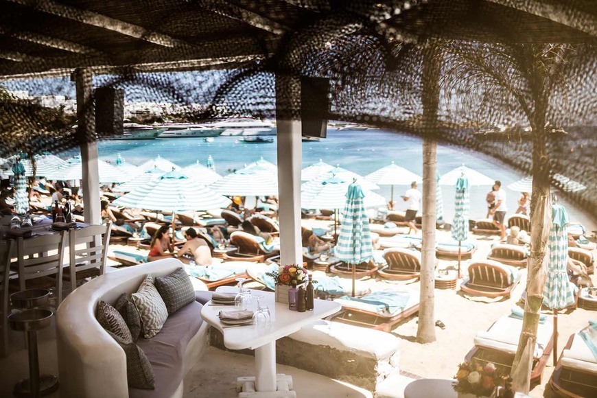 Lugar Nammos Restaurant by the Sea | Mykonos, Greece