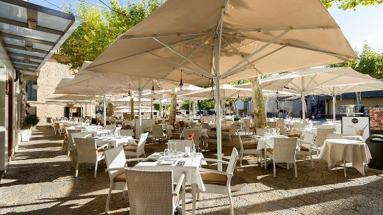 Place L´Illa Café Bistro