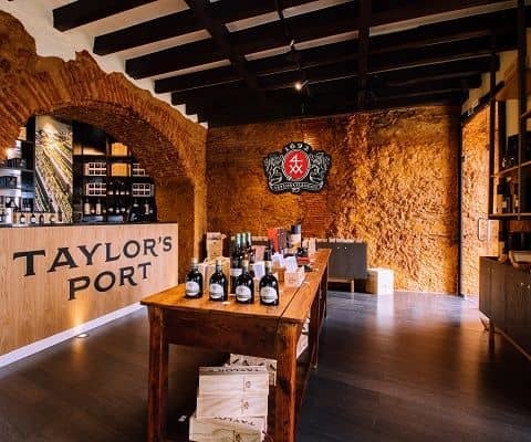 Lugares Taylor's Port - Wine Shop & Tasting Room