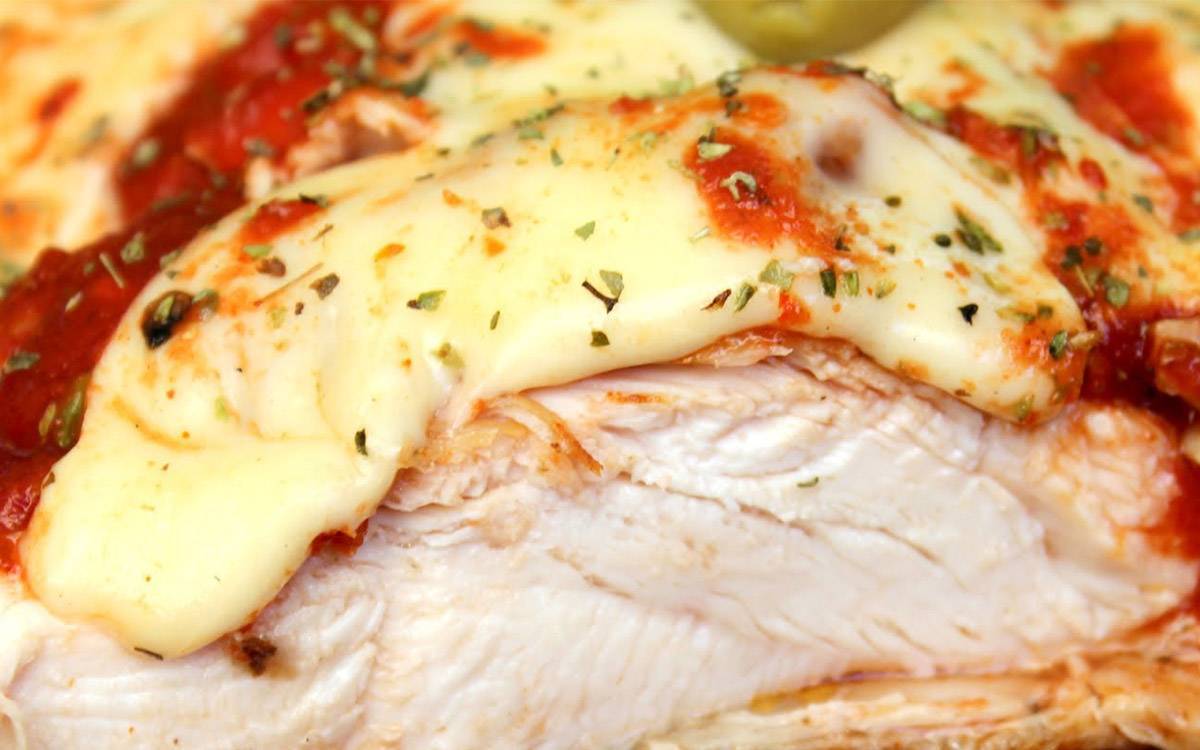 Social Pechugas de pollo a la pizza con ensalada 🍗🥗