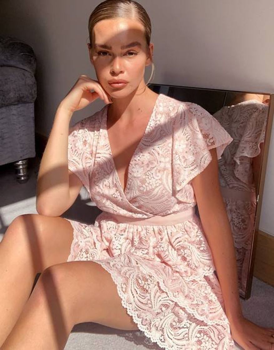 Social ✨Vestido corto de encaje en capas en color rubos✨