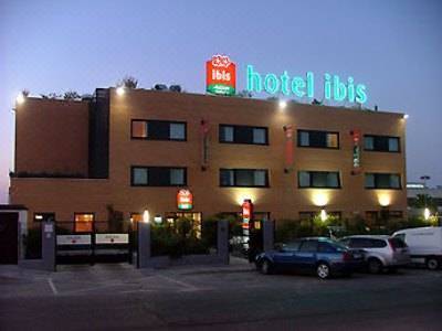 Lugar Hotel ibis Madrid Alcorcon Tresaguas