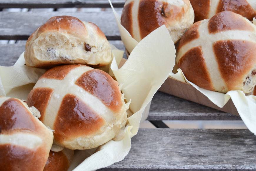 Moda Hot cross buns