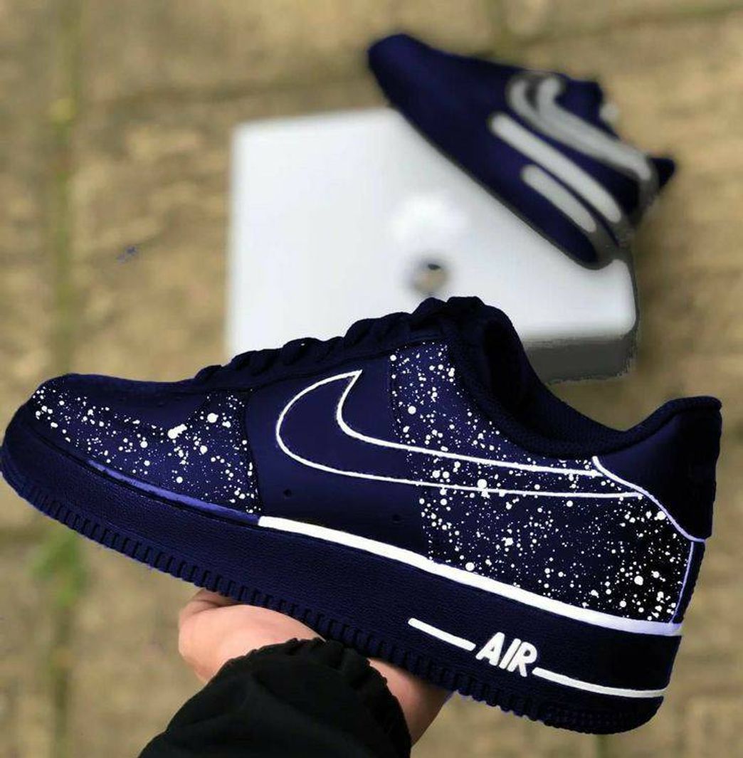 Moda Nike space