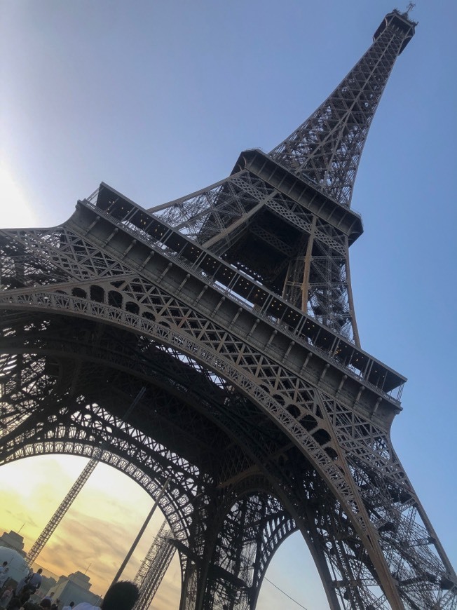 Place Tour Eiffel