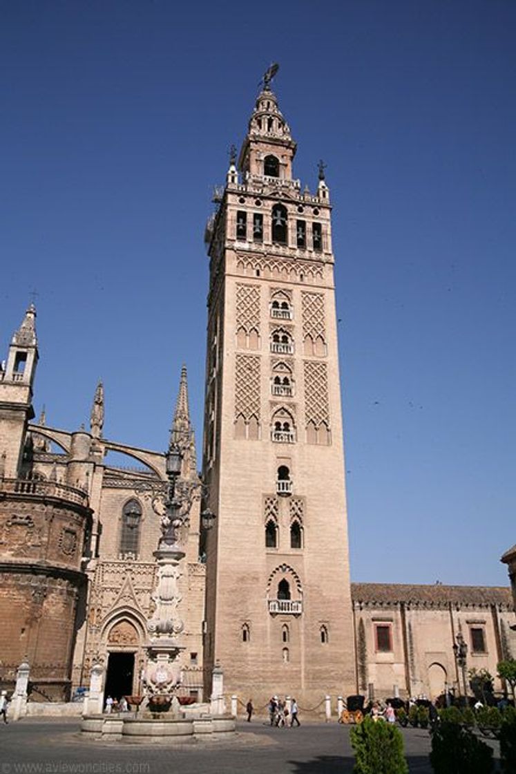 Lugar La Giralda 