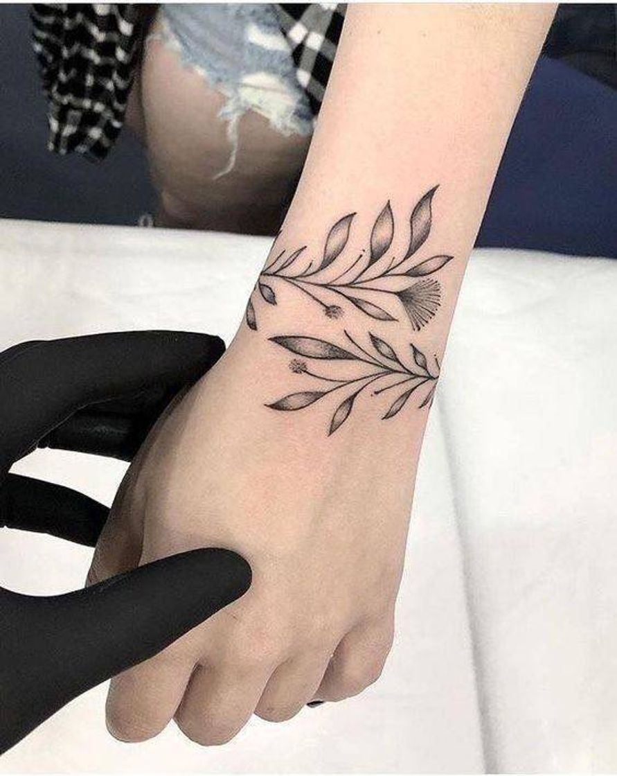 Fashion Tatto no pulso