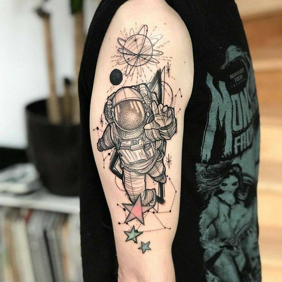 Social Tatuagem pontilhismo 
