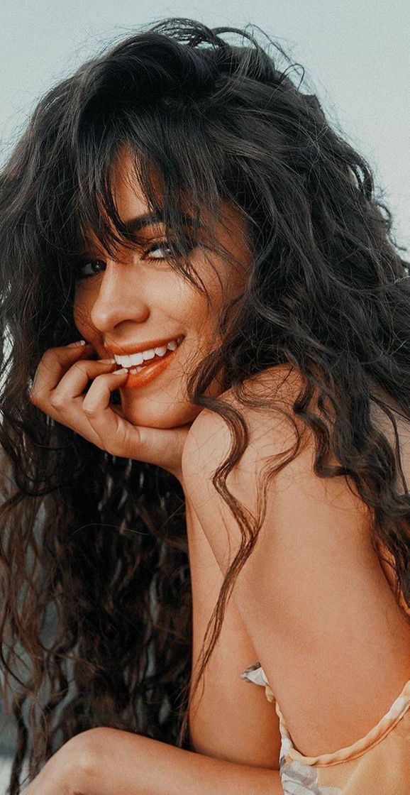 Moda Camila Cabello 🧡