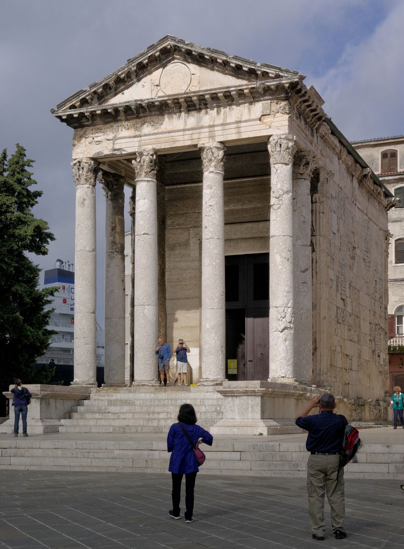 Place Augustus tempel