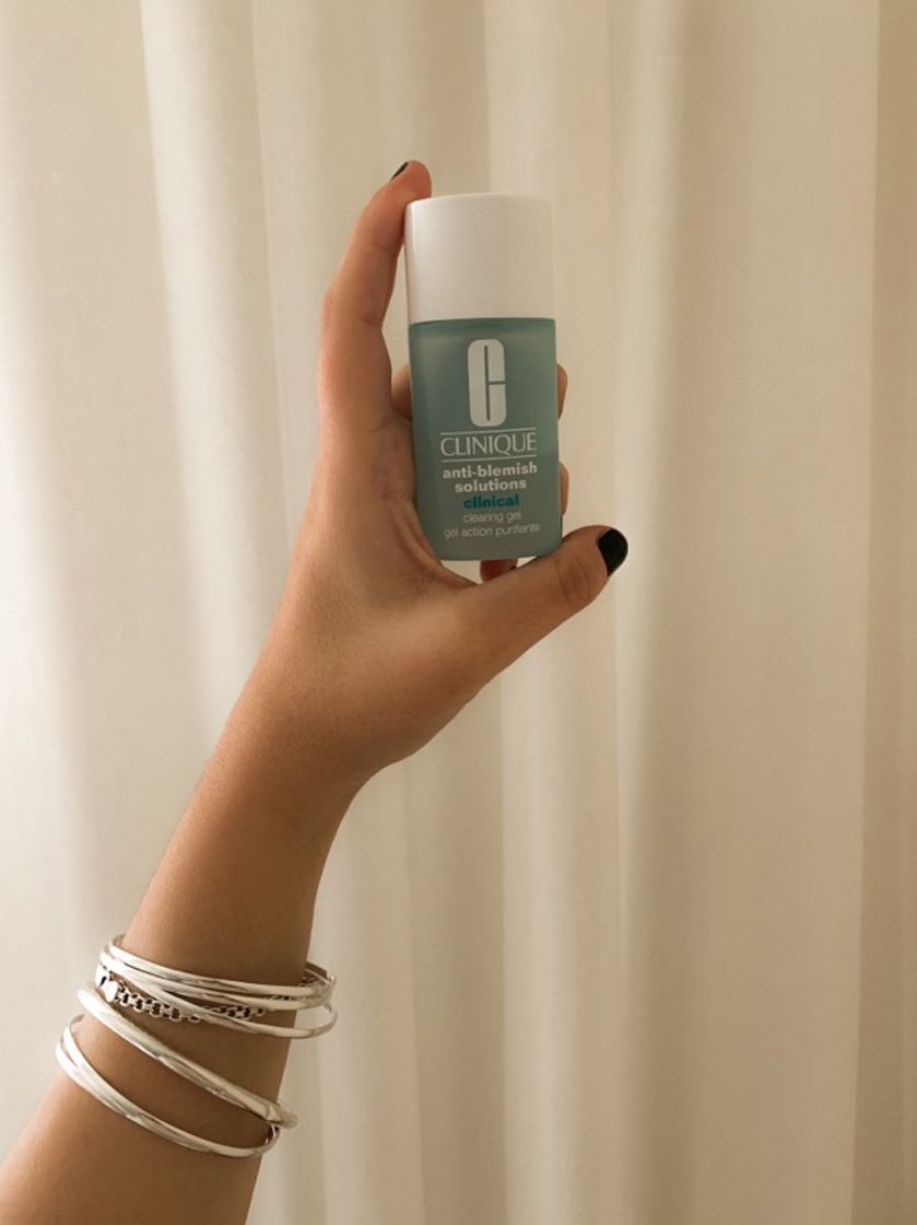 Social Gel limpiador antigranos, de CLINIQUE