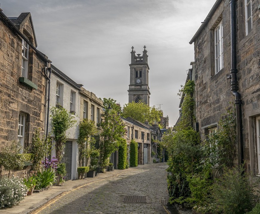 Place Circus Lane