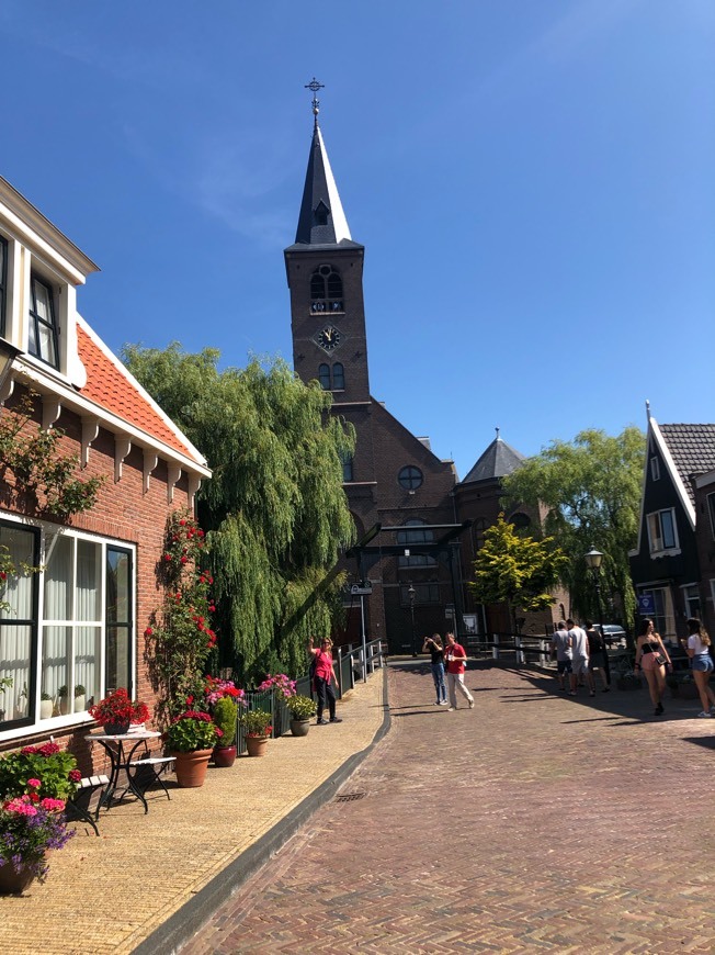 Place Volendam