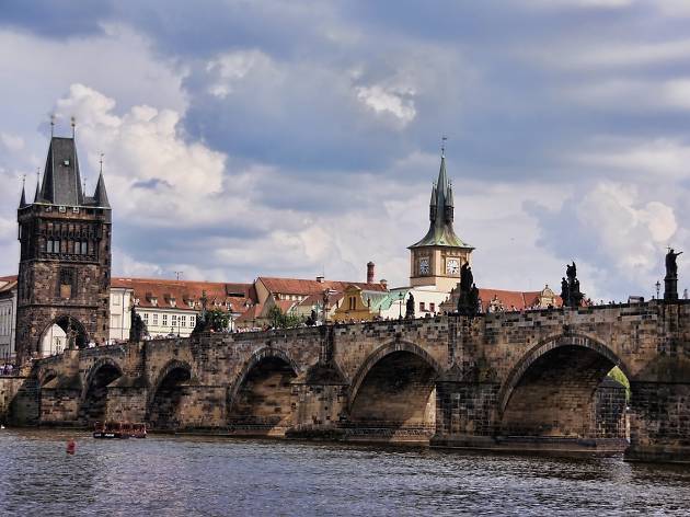 Place Charles Bridge