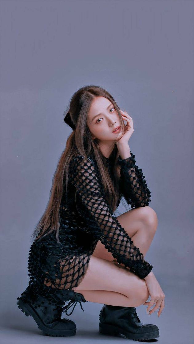 Fashion K-idols poses