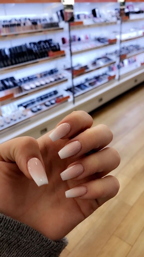 Moda Inspiración de uñas 💅🏻