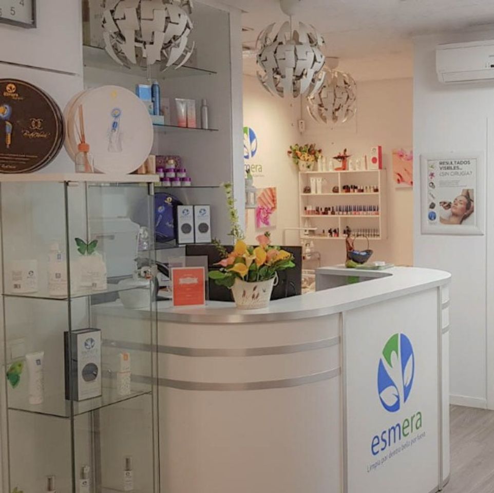 Social CLINICA ESMERA | La Clínica Médico Estética en Madrid
