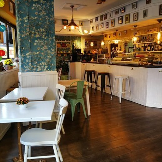 Salamanca Magenta Cafe & Bar