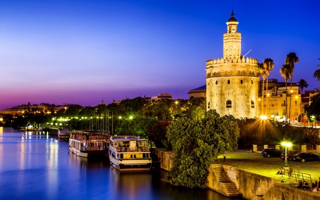 Place Torre del Oro