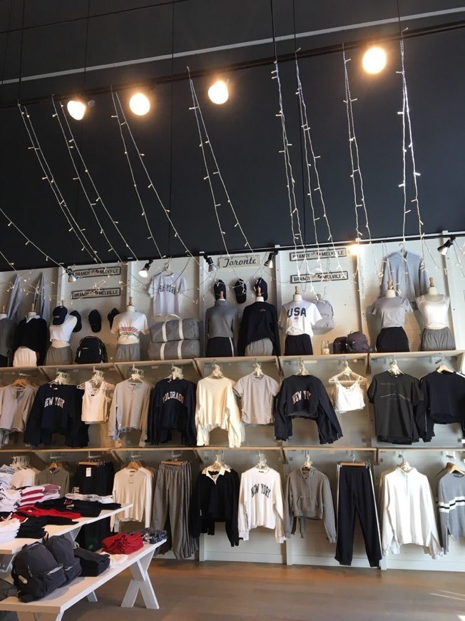 Lugar Brandy Melville - Passeig De Gràcia