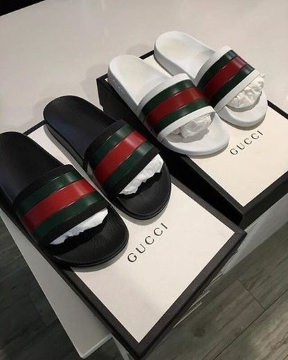 Chinelo da Gucci 