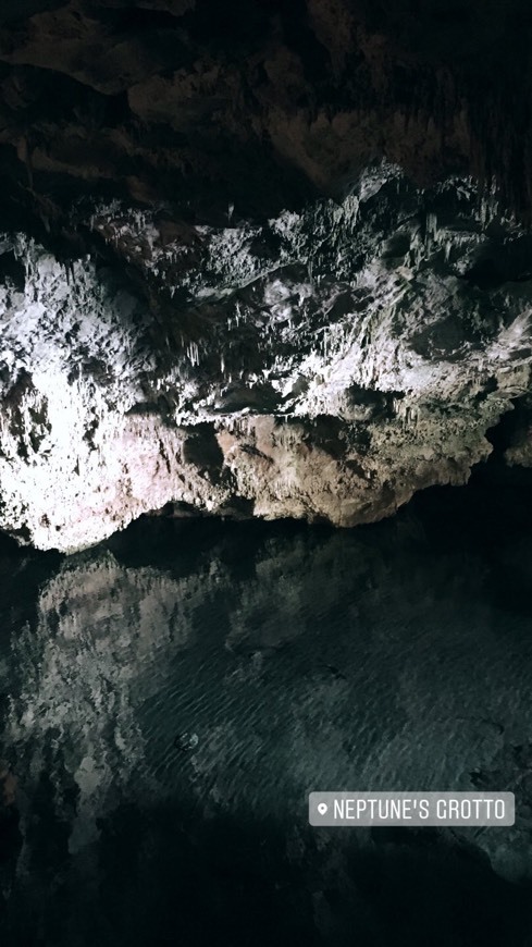 Place Gruta de Neptuno