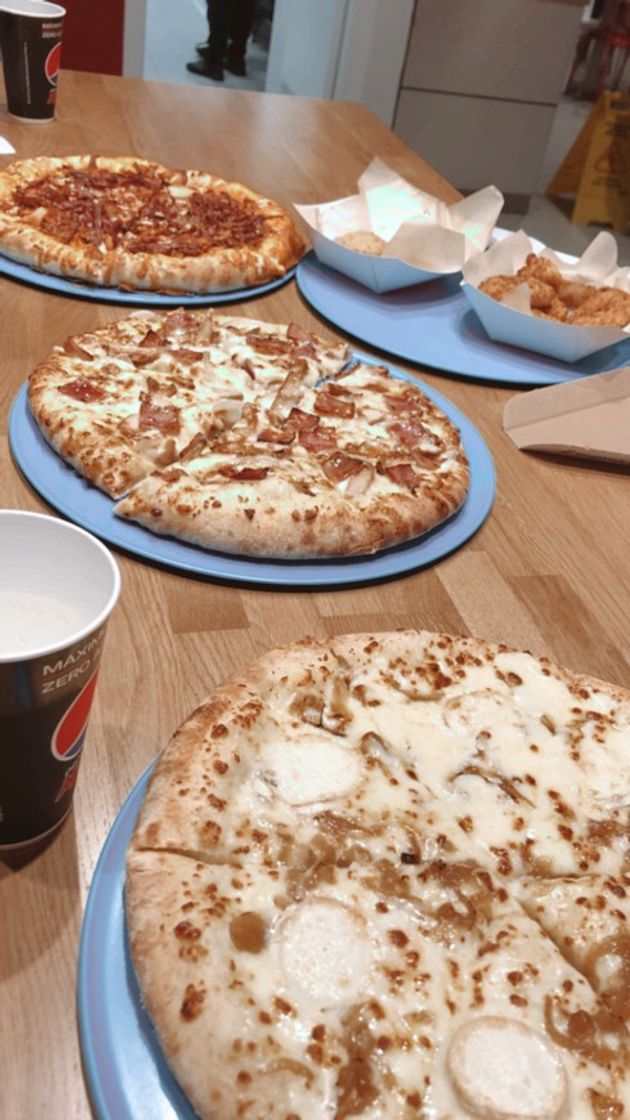DOMINO'S PIZZA