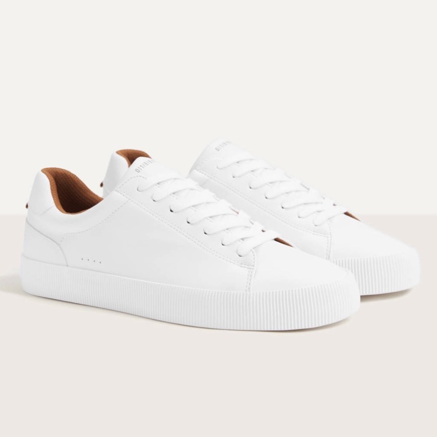 Producto Zapatilla Básica Blanca BERSHKA