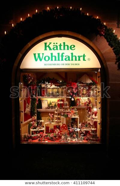 Fashion Storefront - Käthe Wohlfahrt - Getting Around