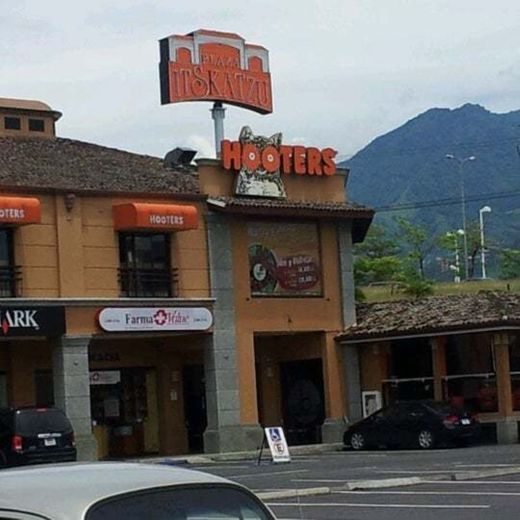 Hooters Escazú